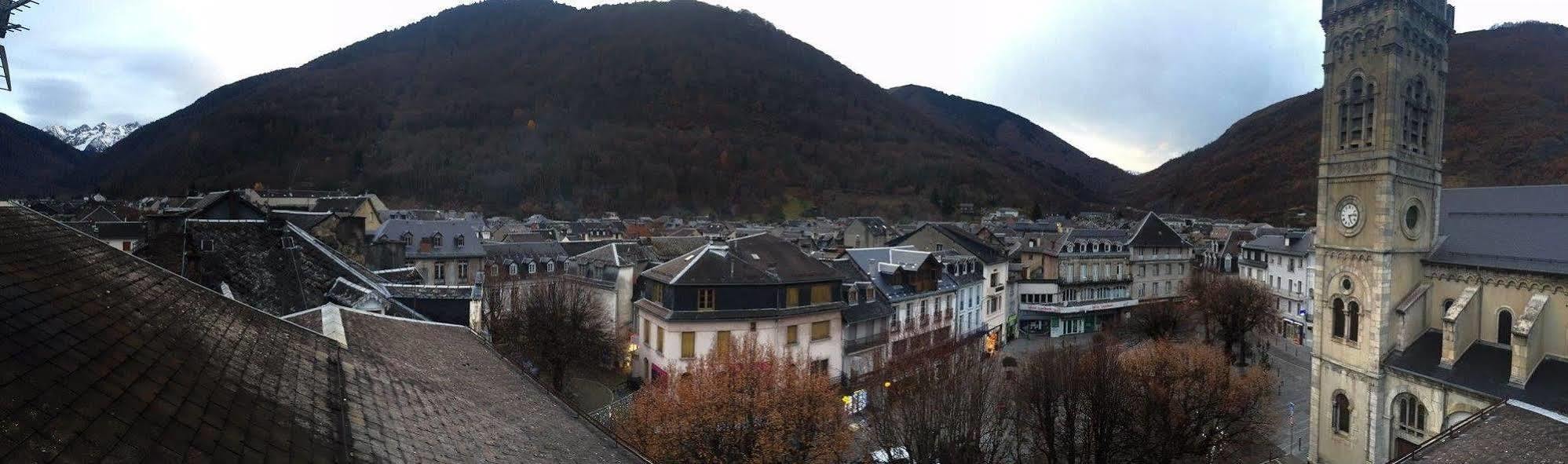 Le Bon Accueil Hotel Bagneres-de-Luchon Exterior photo